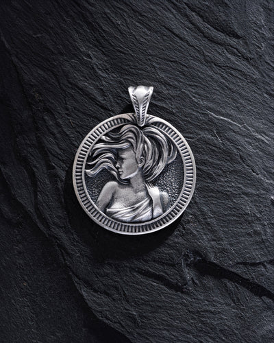 Colgante de plata del signo zodiacal VIRGO — imagen de producto 2