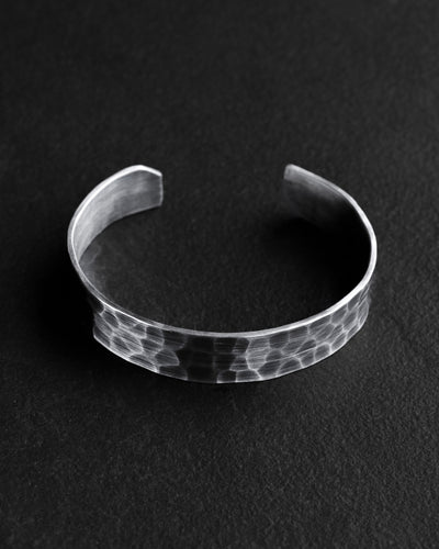 Stelt silverarmband INDEPENDENCE – huvudbild