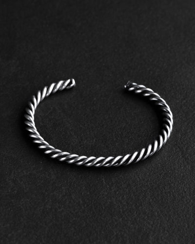 Brazalete de plata TWIST — imagen principal