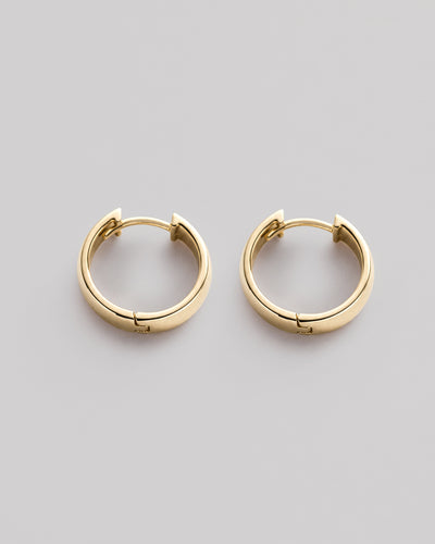 Pendientes de oro amarillo de 14 quilates THE CLASSIC M — imagen principal