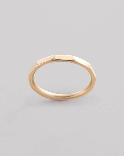 Anillo CLARITY (oro amarillo de 14 quilates) — imagen principal