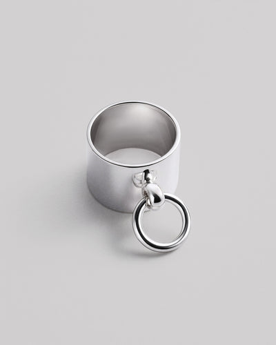 Silberner Ring BDSM