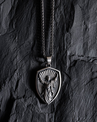 Colgante de plata — escudo ENLIGHTENMENT — imagen principal