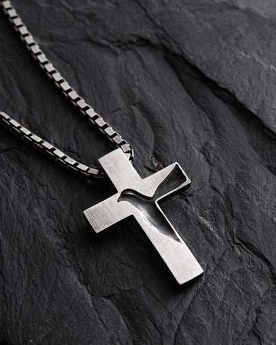Cruz de plata DIVINE — imagen principal