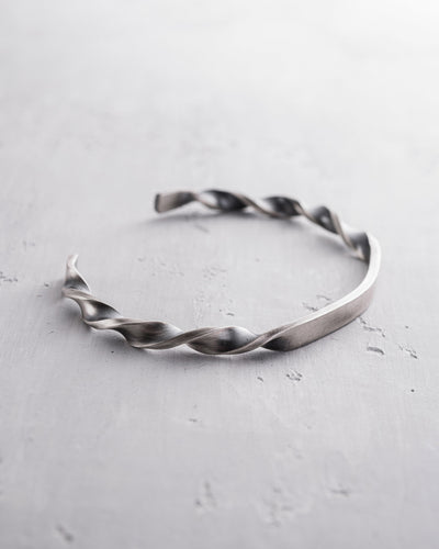 Brazalete de plata ESPIRAL — imagen de producto 2