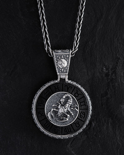 Silverhänge stjärntecken - SCORPIO med ebenholts – huvudbild