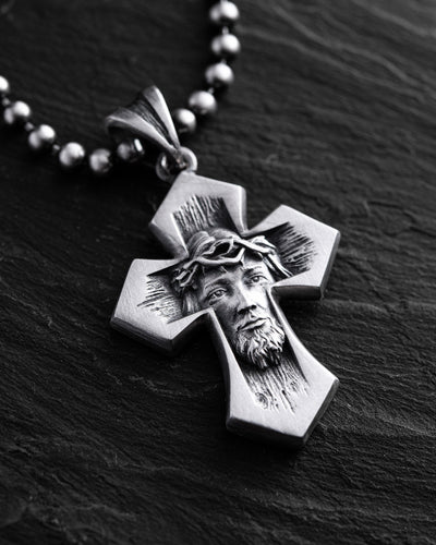 Cruz de plata HEILIGKEIT — imagen de producto 3
