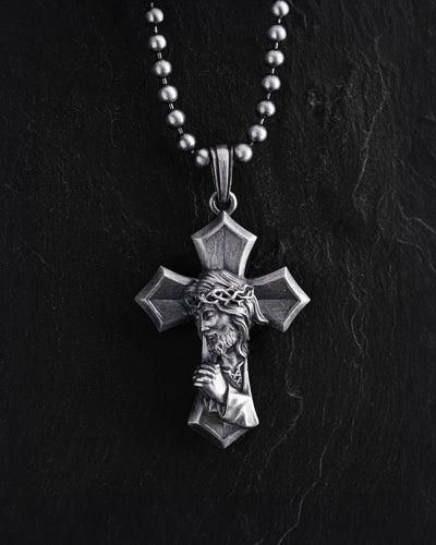 Cruz de plata SAVIOR CHRIST JESUS — imagen principal