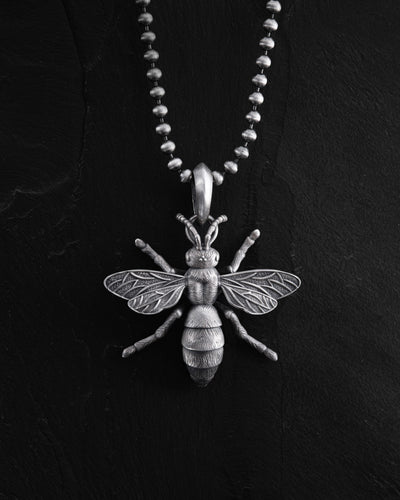 Colgante de plata BEE — imagen de producto 3