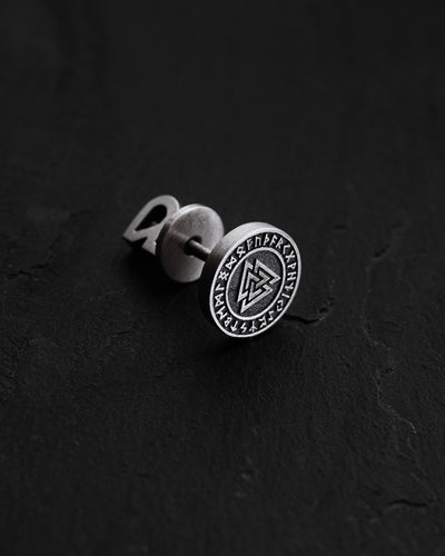 Enstaka silverörhänge VALKNUT. RUNES – produktbild 3