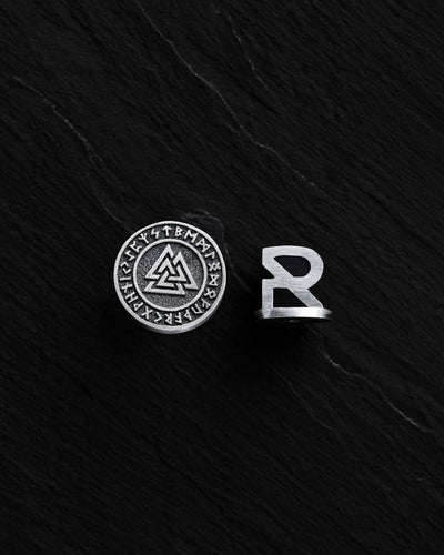 Enstaka silverörhänge VALKNUT. RUNES – huvudbild