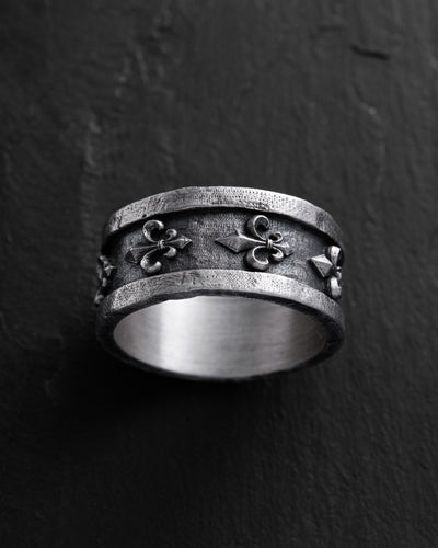Серебряное кольцо FLEUR DE LIS