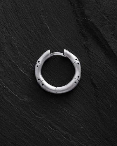 Pendiente individual de plata TRIN — imagen de producto 3