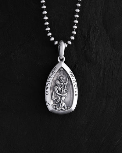 Colgante de plata ST. CHRISTOPHER PROTECT US — imagen principal