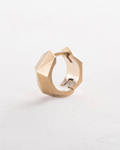 Pendiente de aro FACETS (oro amarillo de 14 quilates) — imagen principal