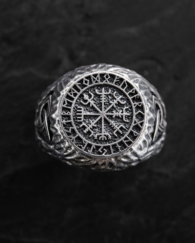 Серебряное кольцо ВЕГВИСИР. VEGVISIR. RUNES