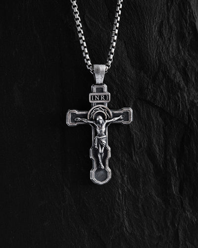 Croix en argent FILIUS UNIGENITUS DEI. INRI