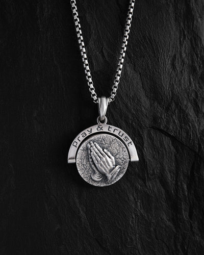 Colgante de plata BETENDE HÄNDE — imagen de producto 2