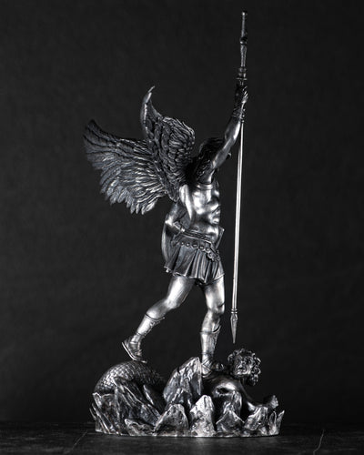 Handgjord silverskulptur ST. MICHAEL ARCHANGEL – produktbild 2