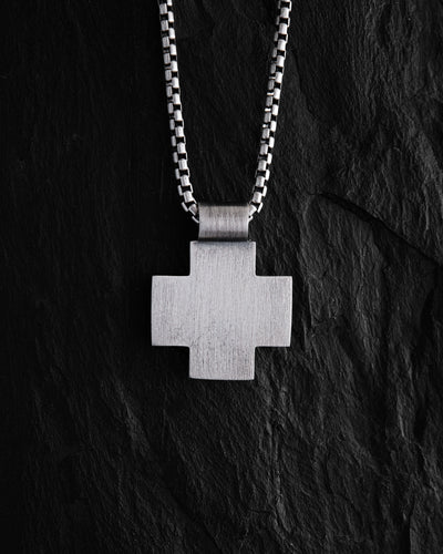 Cruz de plata VERITAS — imagen principal