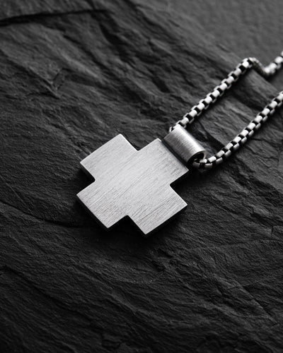 Cruz de plata VERITAS — imagen de producto 2