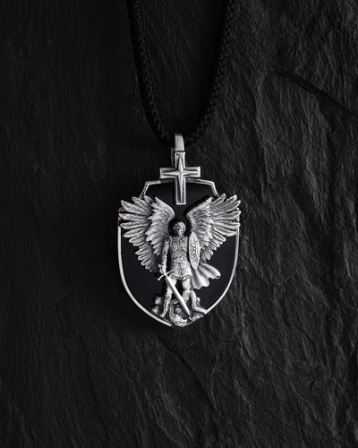Colgante de plata ARCHANGEL MICHAEL (onyx) — imagen principal