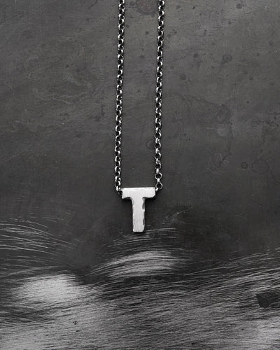 Colgante con letra T y cadena — imagen de producto 5
