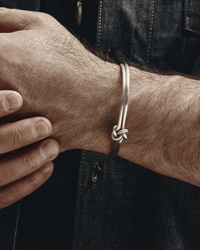 Stelt silverarmband TAPPERHET – huvudbild