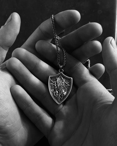 Ασημένιο μενταγιόν PRAYING HANDS — εικόνα προϊόντος 2