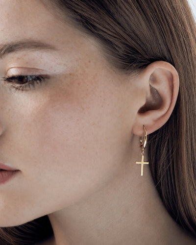 Pendientes CROSS (oro amarillo de 14 quilates) — imagen de producto 2