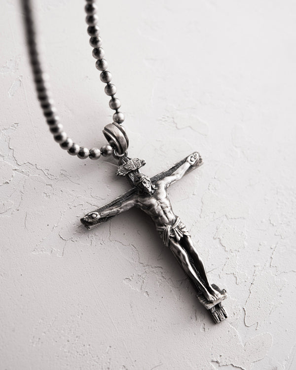 Croix d'argent CRUCIFIXION DE JÉSUS-CHRIST