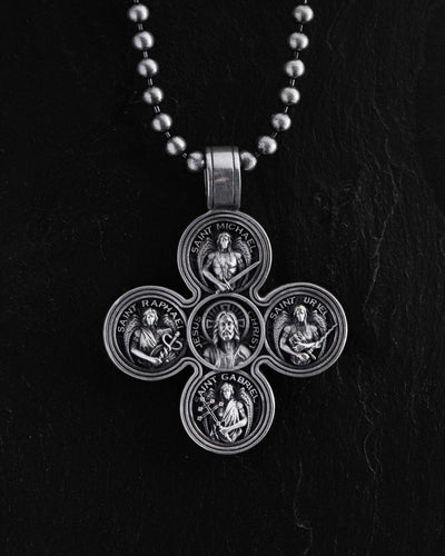 Croix d'argent JÉSUS ET LES QUATRE ARCHANGES