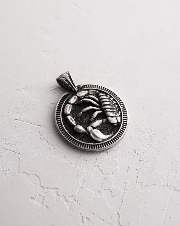 Ciondolo in argento Segno zodiacale - SCORPIONE