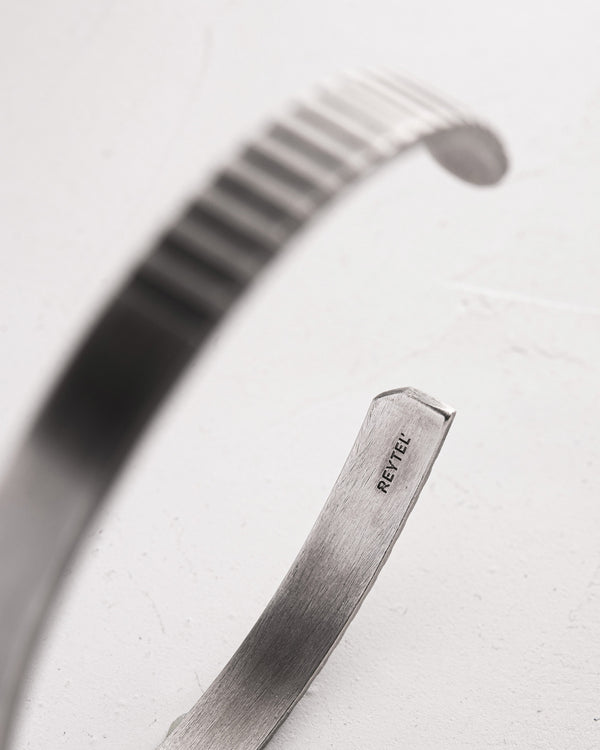 Silver bangle ZYKLUS