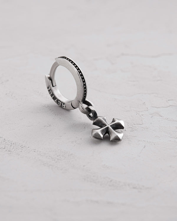 Silver single earring CROSS PATTÉE