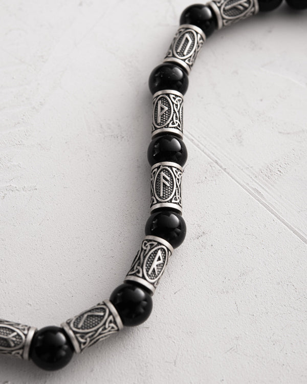 Pánský náramek RUNES (stříbrný, milánský, onyx)