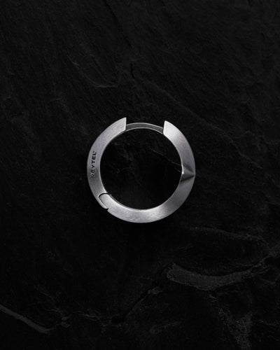 Orecchino a cerchio in argento AXIS