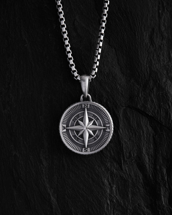 Pendentif en argent BOUSSOLE. ÉTOILE POLAIRE