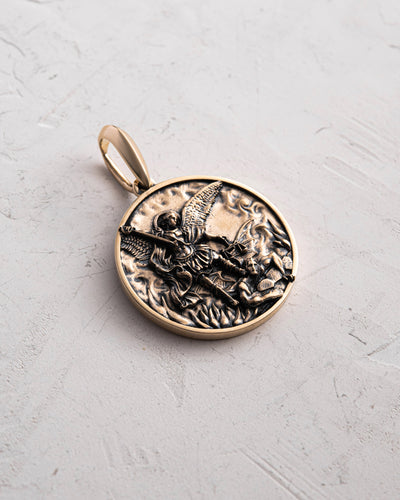 Pendentif SAINT MICHEL (or jaune 14 carats)