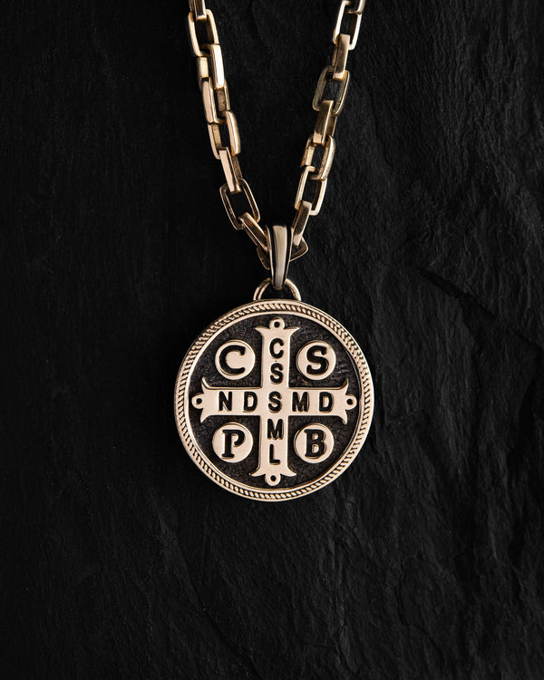Ciondolo SANCTUS BENEDICTUS (oro giallo 14k)