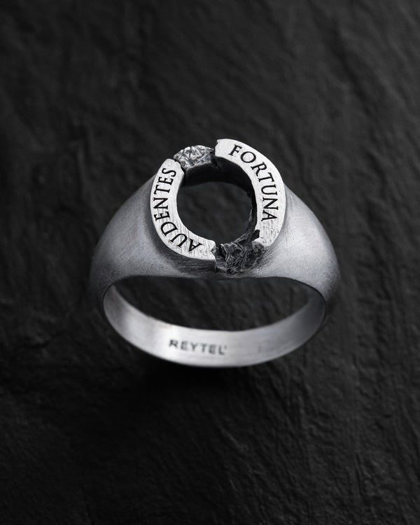 Silver ring AUDENTES FORTUNA