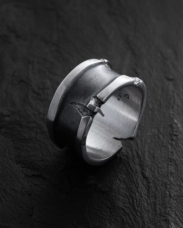 Silver ring RIFT