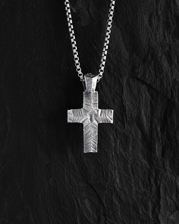 Silver cross INVICTUS