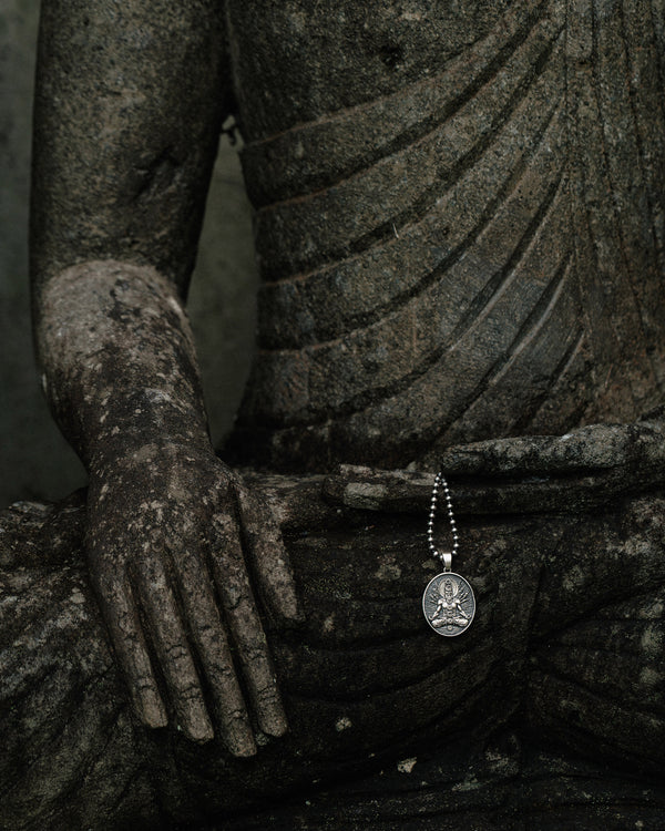 Stříbrný přívěsek BUDDHA 7 CHAKRAS MEDITATION