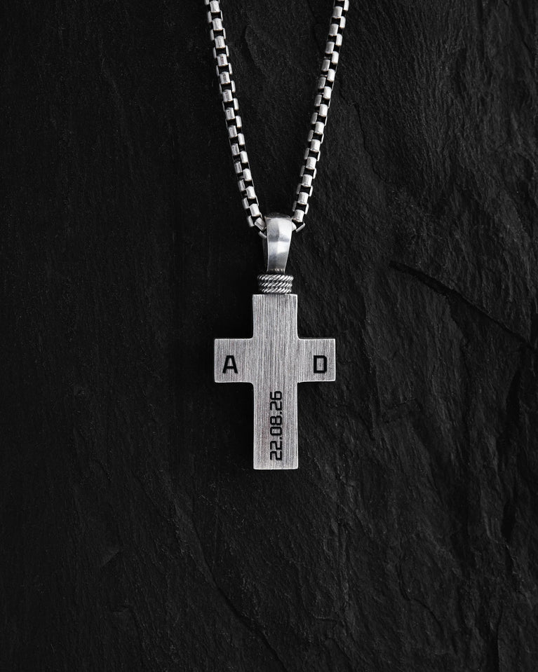FONTE cross engraving example: initials and date with safe margins