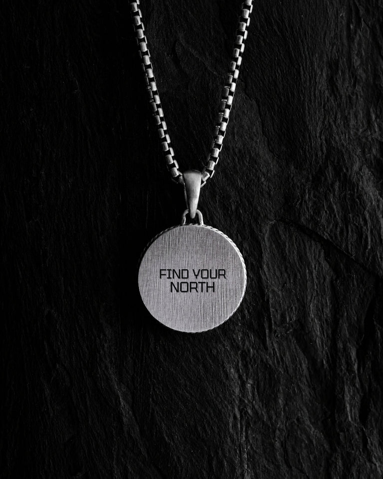 WINDROSE centered deep engraving example: Find Your North